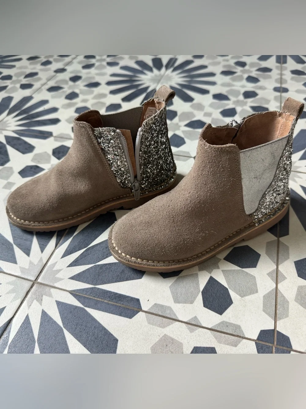 Kids Taupe Suede Glitter Boots size 11